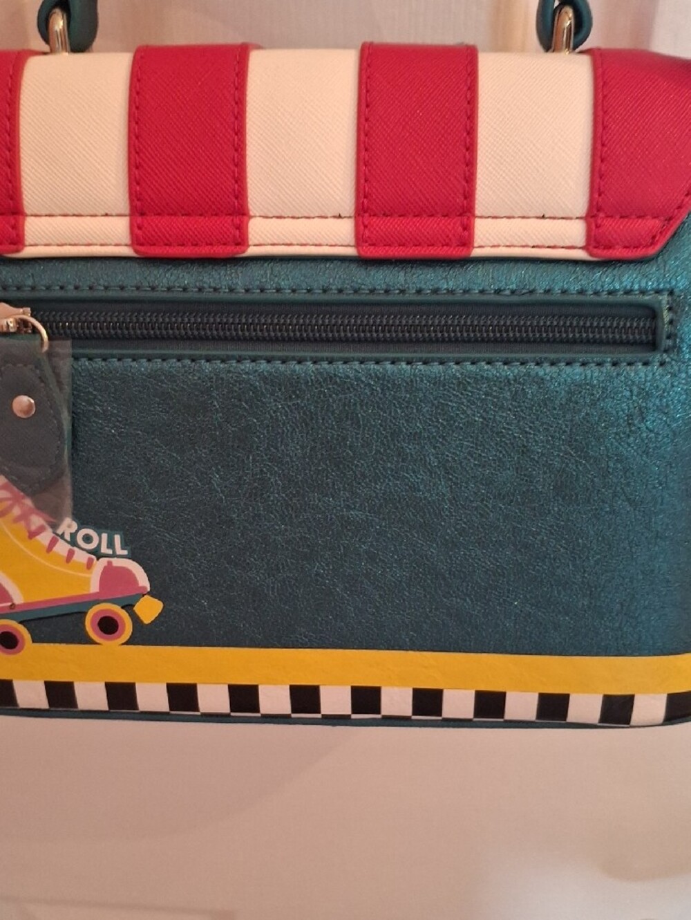 Vendula London Pink & White Diner Crossbody Bag - Picture 4 of 16